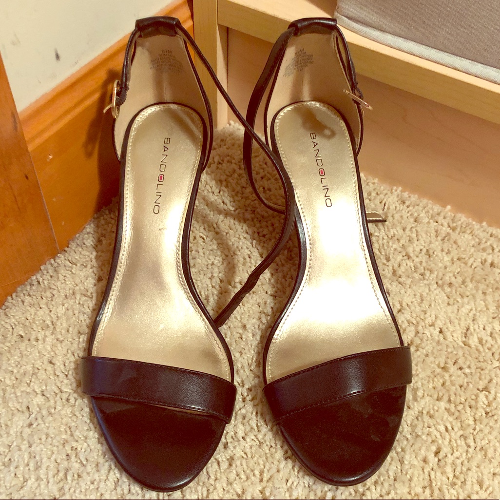 Bandolino Stapled Black Heels